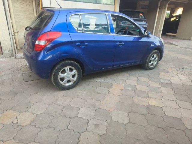 Second-hand 2011 Hyundai i20 1.2 Asta Option with Sunroof for sale in Bhayandar-6