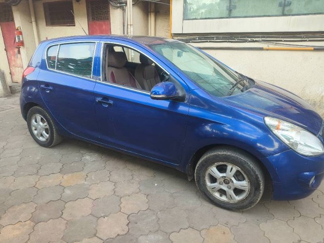 Second-hand 2011 Hyundai i20 1.2 Asta Option with Sunroof for sale in Bhayandar-5