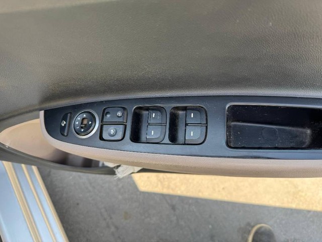 Hyundai Grand i10 Asta Second-hand 2014 Hyundai Grand i10 Asta for sale in Vapi-4