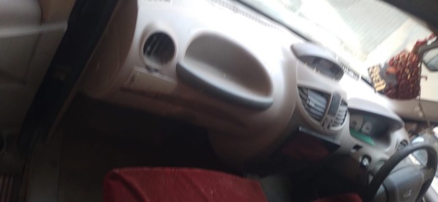 Second-hand 2010 Mahindra Xylo D2 for sale in Ahmedabad-3