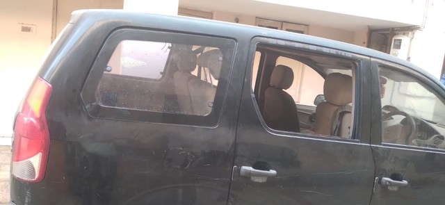 Second-hand 2010 Mahindra Xylo D2 for sale in Ahmedabad-5