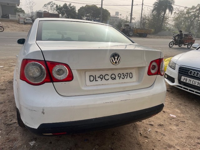Second-hand 2010 Volkswagen Jetta 1.6 TDI for sale in Sangrur-1