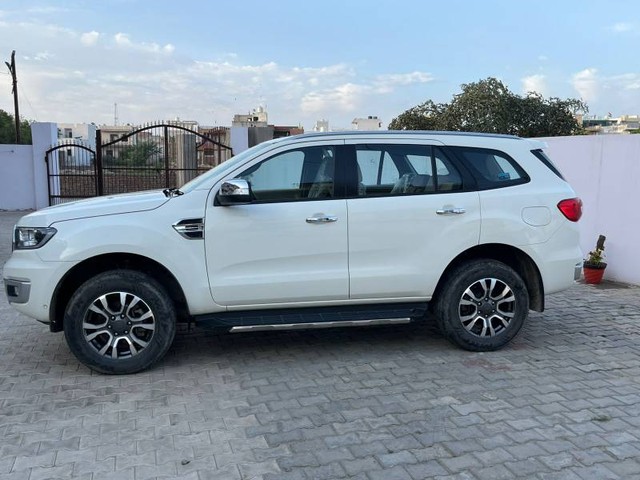 Second-hand 2021 Ford Endeavour Titanium Plus 4X2 AT for sale in Ganaur-0
