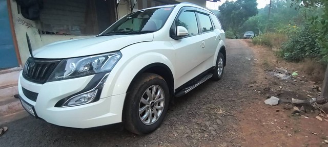Second-hand 2017 Mahindra XUV500 R W10 FWD for sale in Satara-5
