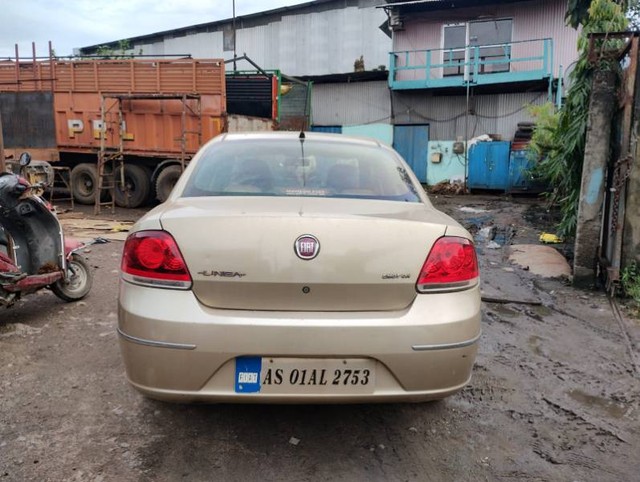 Second-hand 2009 Fiat Linea Active for sale in Kamrup-1