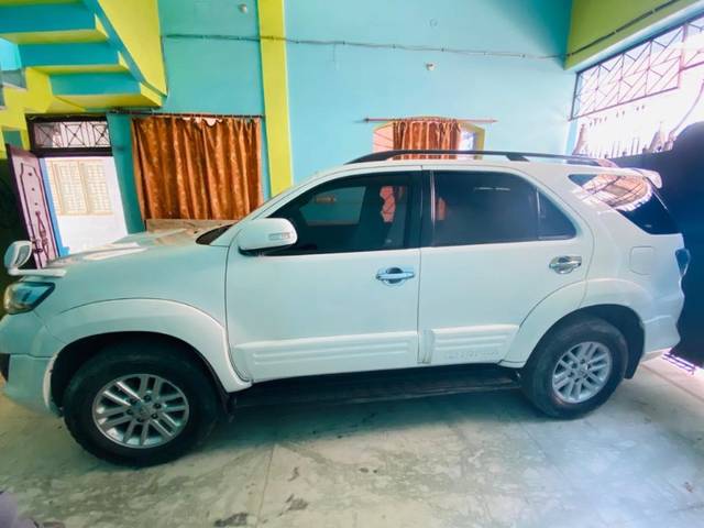 https://images10.gaadi.com/usedgaadi-sellcar/UsedCar/c6c196a1-5624-48c5-8905-f29fec0dc8ee/bb847172-dfc5-46a0-bba8-facbdf542489.jpeg?imwidth=6402