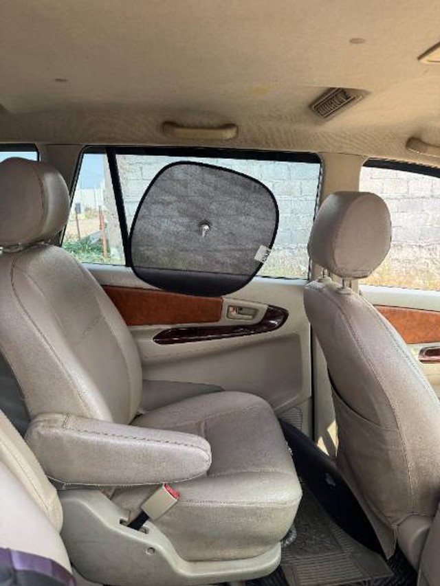 Second-hand 2007 Toyota Innova 2.5 G (Diesel) 7 Seater BS III for sale in Ranga reddy-4