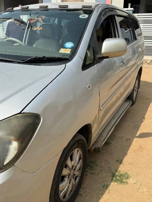 Second-hand 2007 Toyota Innova 2.5 G (Diesel) 7 Seater BS III for sale in Ranga reddy-6