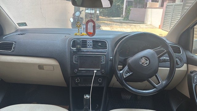 Second-hand 2017 Skoda Rapid 1.5 TDI AT Style BSIV for sale in Salem-4