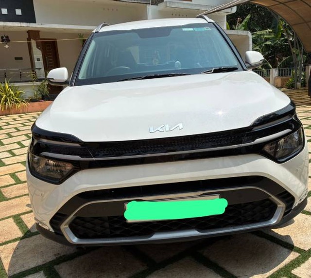 Second-hand 2022 Kia Carens Prestige BSVI for sale in Kollam-0
