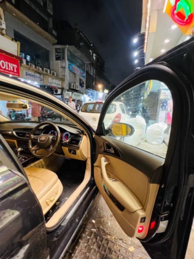 https://images10.gaadi.com/usedgaadi-sellcar/UsedCar/c6cb32ce-4b98-44eb-afa1-0fe63f6a00b1/e6835ecb-4362-4b14-9ca4-dabd3fcd8987.jpeg?imwidth=6400