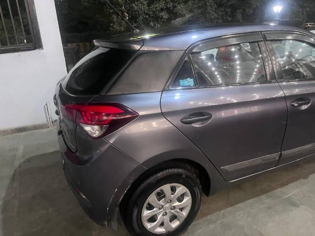 Second-hand 2015 Hyundai i20 Sportz 1.2 for sale in Gautam Buddha Nagar-4