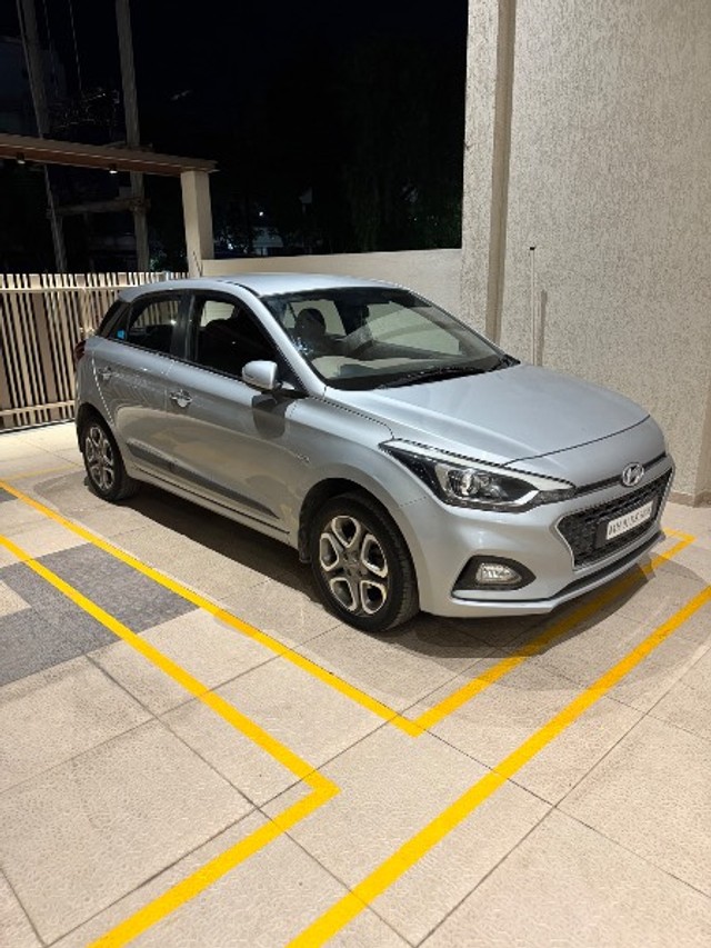 Second-hand 2019 Hyundai i20 Asta Option CVT BSIV for sale in Jalgaon-0