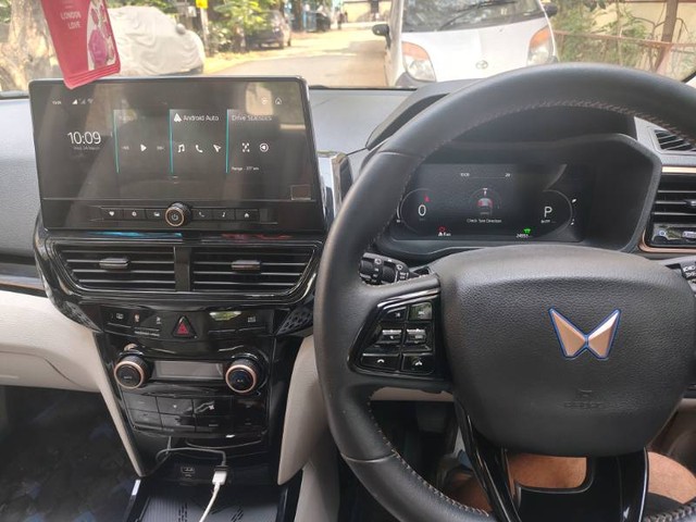 Mahindra XUV400 EV EL Pro 394 kWh - Photo 7