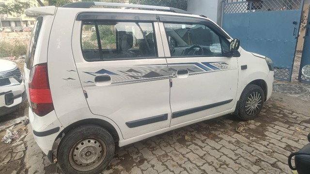 Second-hand 2013 Maruti Suzuki Wagon R LXI CNG for sale in Kanpur-9