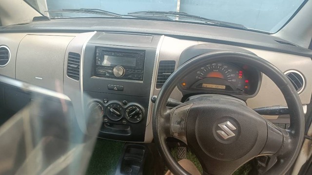 Second-hand 2013 Maruti Suzuki Wagon R LXI CNG for sale in Kanpur-5