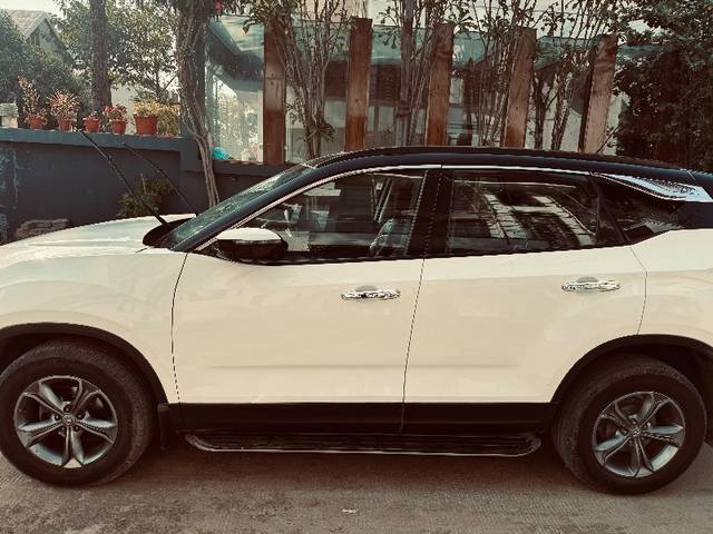 https://images10.gaadi.com/usedgaadi-sellcar/UsedCar/c6d59c66-df12-4aad-aff3-3de155f130f5/b71a7e65-d38c-43f8-af13-4e417dc14931.jpg?imwidth=6402