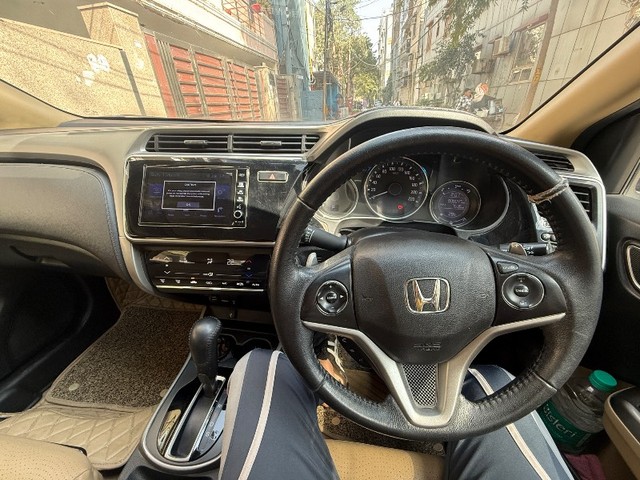 Second-hand 2018 Honda City i-VTEC CVT VX for sale in New Delhi-5