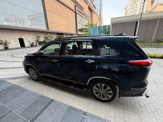 Second-hand 2025 Toyota Innova Hycross ZX Hybrid for sale in Pune-18