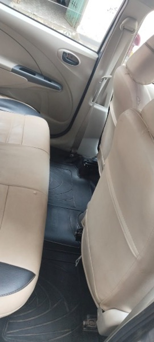 Toyota Etios GD Second-hand 2016 Toyota Etios GD for sale in Vijayawada-6