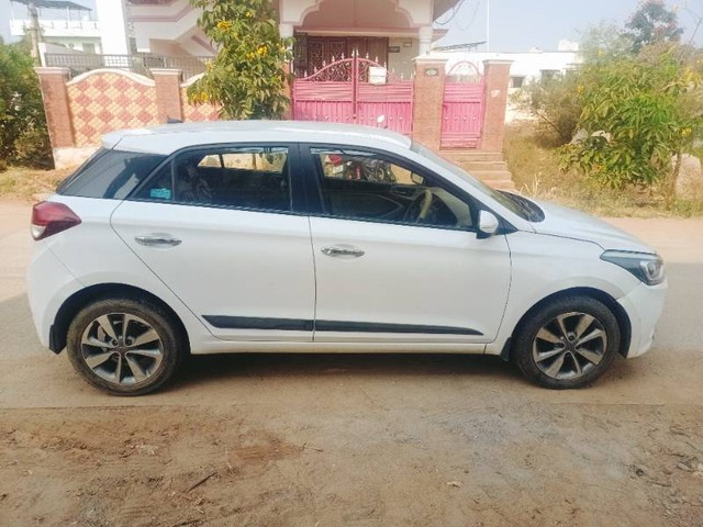 Second-hand 2017 Hyundai i20 1.2 Asta for sale in Kurnool-1