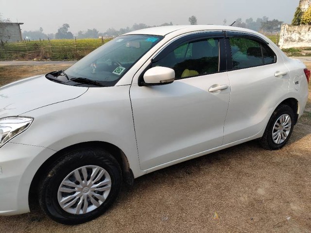 Second-hand 2024 Maruti Suzuki Dzire VXI AMT for sale in Basti-5