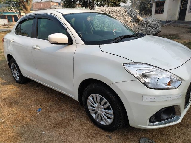Second-hand 2024 Maruti Suzuki Dzire VXI AMT for sale in Basti-1