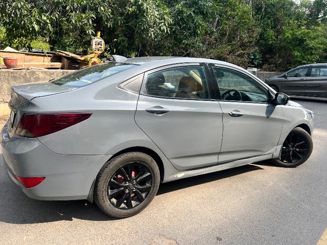 Second-hand 2017 Hyundai Verna 1.6 CRDi SX for sale in New Delhi-2