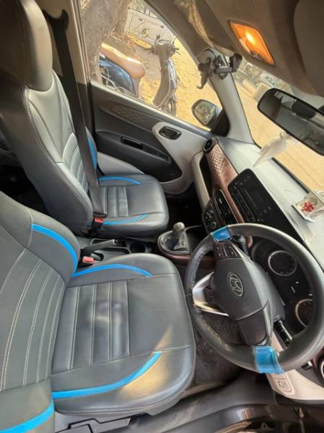 Second-hand 2022 Hyundai Aura S CNG for sale in Thane-3
