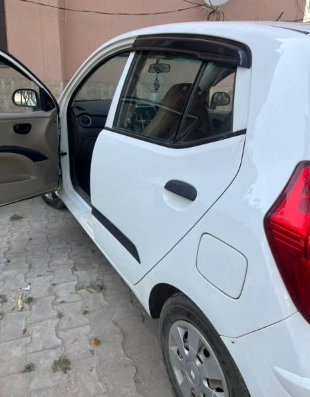 Second-hand 2014 Hyundai i10 Era for sale in Faridabad-2