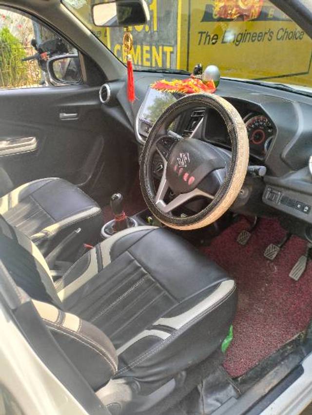 https://images10.gaadi.com/usedgaadi-sellcar/UsedCar/c6ec6248-07de-4c4c-b7b8-56984de74cda/051afaaf-bff1-4a43-9549-10e6a65e37ee.jpg?imwidth=6402