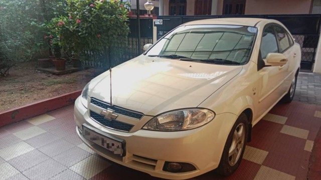 Second-hand 2011 Chevrolet Optra 2.0 LS for sale in Ernakulam-2