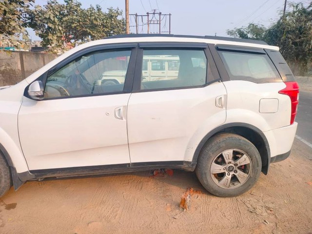 Mahindra XUV500 W8 2WD Second-hand 2015 Mahindra XUV500 W8 2WD for sale in Deoria-2
