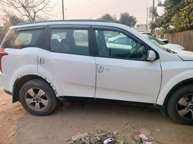 Mahindra XUV500 W8 2WD Second-hand 2015 Mahindra XUV500 W8 2WD for sale in Deoria-7