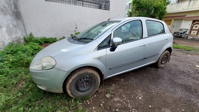 Second-hand 2013 Fiat Grande Punto Active (Diesel) for sale in Jasdan-2