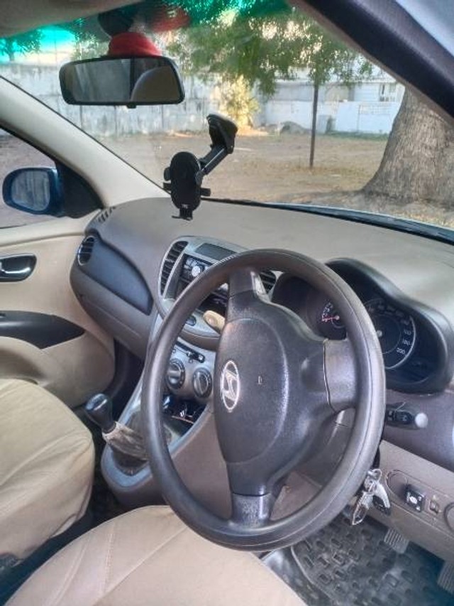 Second-hand 2011 Hyundai i10 Magna for sale in Anand-6