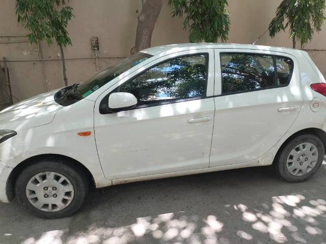 https://images10.gaadi.com/usedgaadi-sellcar/UsedCar/c70468bc-c5b1-49e7-b6c1-be97e3c14fb4/5540ed74-12d5-4e59-840e-014cc3699247.jpg?imwidth=6400