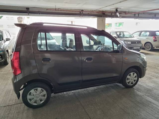 https://images10.gaadi.com/usedgaadi-sellcar/UsedCar/c738e87b-76d6-4b72-8971-307a6221dcb6/d1823614-558e-4873-880f-cfbb53bc5006.jpg?imwidth=6401