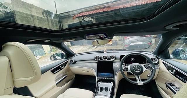 https://images10.gaadi.com/usedgaadi-sellcar/UsedCar/c73b7caf-150b-45da-80f5-e38203303ed3/9c07698c-6a21-4c34-a46e-f815d08488a2.jpeg?imwidth=6402