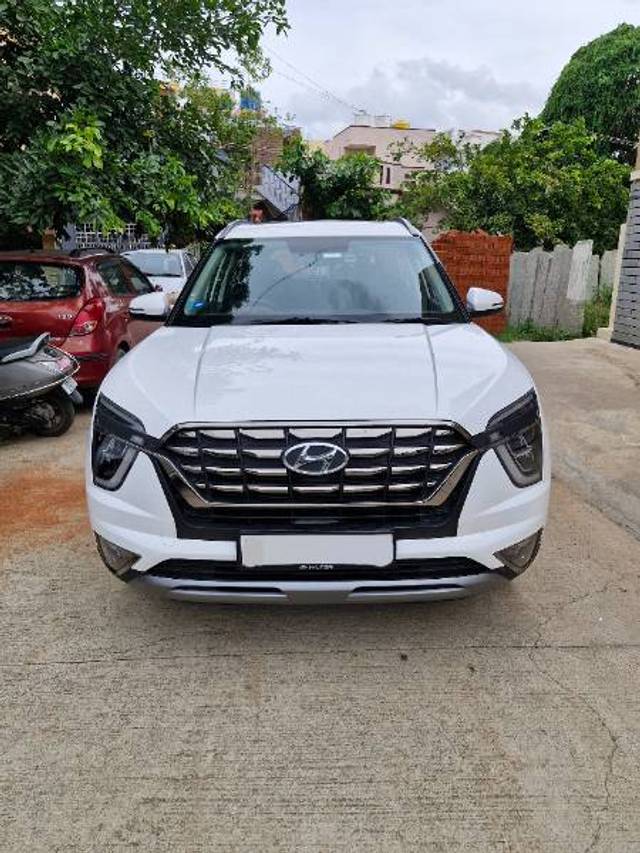 https://images10.gaadi.com/usedgaadi-sellcar/UsedCar/c7610f59-b20e-4c0a-b07d-fc9e24a952dc/e6286955-f46f-4d2d-996d-56cc0cc86e73.jpg?imwidth=6400