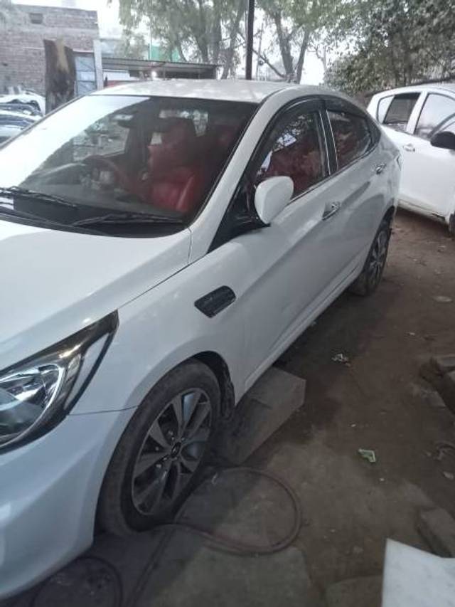 https://images10.gaadi.com/usedgaadi-sellcar/UsedCar/c767f8e3-cb79-4c91-baf0-224ad2b771ce/3f0c25c1-6243-4f08-96e4-20f539e01d9a.jpg?imwidth=6402