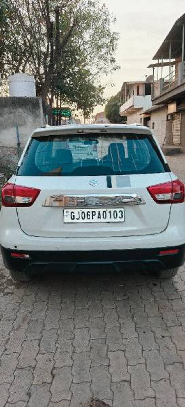 https://images10.gaadi.com/usedgaadi-sellcar/UsedCar/c7b0f871-d655-4bd3-96d5-ef1b56c6dda8/e20957ab-f851-40a0-9e40-33d732cfd734.jpg?imwidth=6402