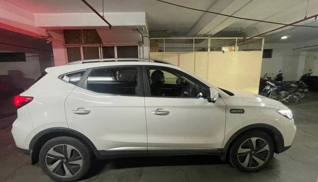 https://images10.gaadi.com/usedgaadi-sellcar/UsedCar/c7e80529-0a01-4a2e-be91-40d7f34b5077/5ab2c90a-1b27-4f38-93f5-fee43f97ebaa.jpg?imwidth=6401