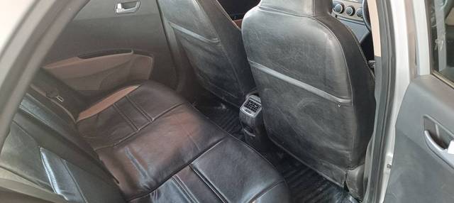 https://images10.gaadi.com/usedgaadi-sellcar/UsedCar/c7fdca3f-f8cd-467a-9006-b1edb04fda48/5447fca7-b55b-4e5d-8df4-066febda95d2.jpg?imwidth=6401