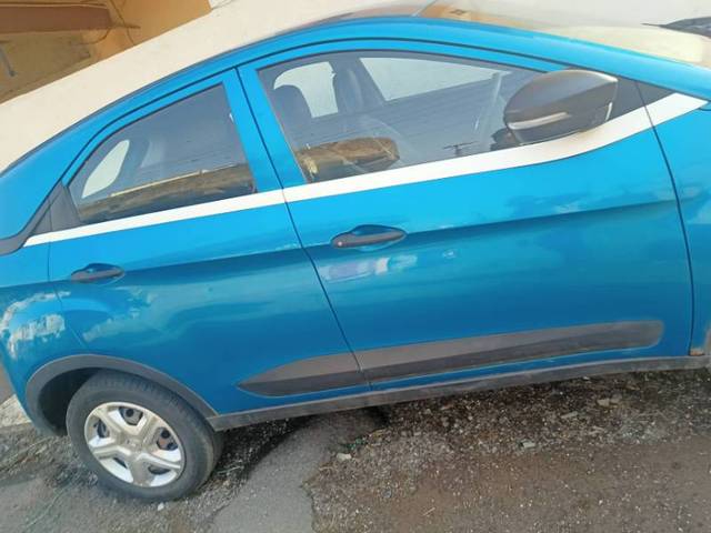 https://images10.gaadi.com/usedgaadi-sellcar/UsedCar/c852ea89-0691-4d40-995d-4164e311090e/adb61941-fd7c-4f52-9417-b7ec4724c761.jpeg?imwidth=6402