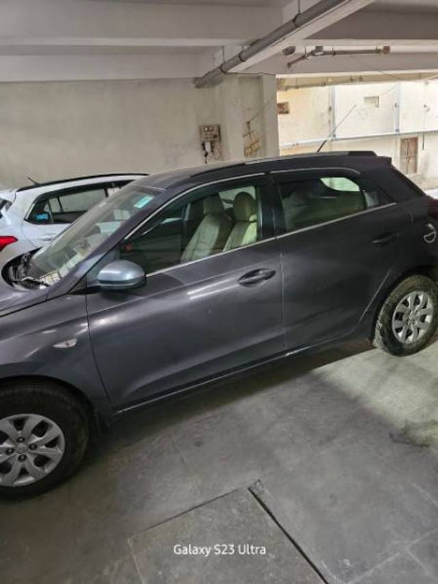 https://images10.gaadi.com/usedgaadi-sellcar/UsedCar/c87e736a-4aed-4be1-b0bd-071e07c456e3/c978ad0a-90e5-40cb-995b-5fe76db883a7.jpg?imwidth=6400