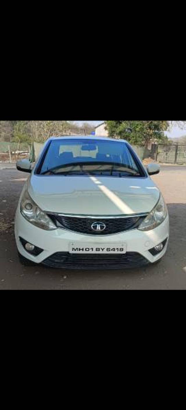 https://images10.gaadi.com/usedgaadi-sellcar/UsedCar/c8847073-078a-4f1e-89fa-52a0b34b08e3/6dc883af-fe73-4563-9313-6da3bdd0e9a1.jpg?imwidth=6400