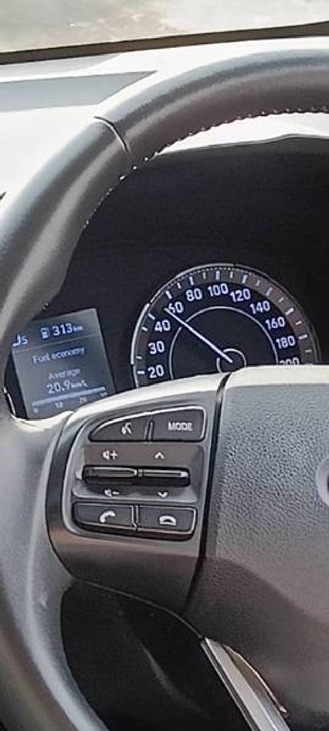 https://images10.gaadi.com/usedgaadi-sellcar/UsedCar/c885aad8-cae2-4e24-8674-4347364eb342/2bddf900-be4a-4182-9fea-332b7c81edd9.jpg?imwidth=6400