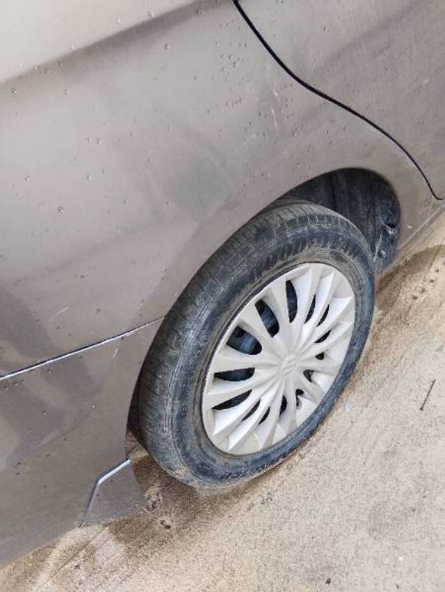 https://images10.gaadi.com/usedgaadi-sellcar/UsedCar/c91a8226-f750-4872-818f-4d7b22ec86a2/ee8743d4-8ea4-4bab-acb0-46bbe5a43c0d.jpg?imwidth=6402