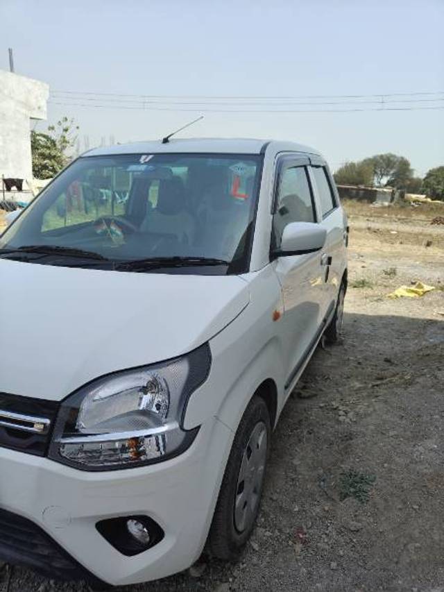 https://images10.gaadi.com/usedgaadi-sellcar/UsedCar/c928c8c9-9579-444b-8391-12ce1f52ee7b/0efbf9c7-b0dc-4518-87c7-cee8aa8b395d.jpg?imwidth=6401